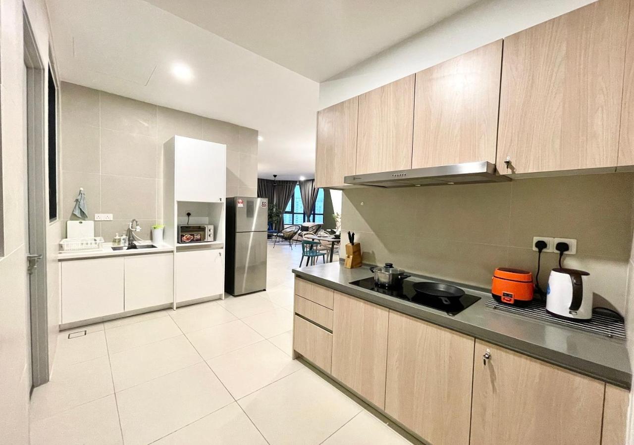Kl Gateway Premium Residences By Moka Kuala Lumpur Exterior photo